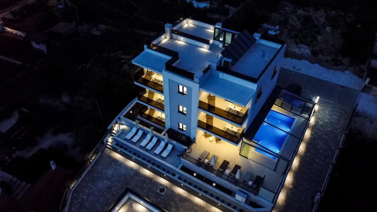 Villa 23 A Heated Pool Trogir Exterior foto