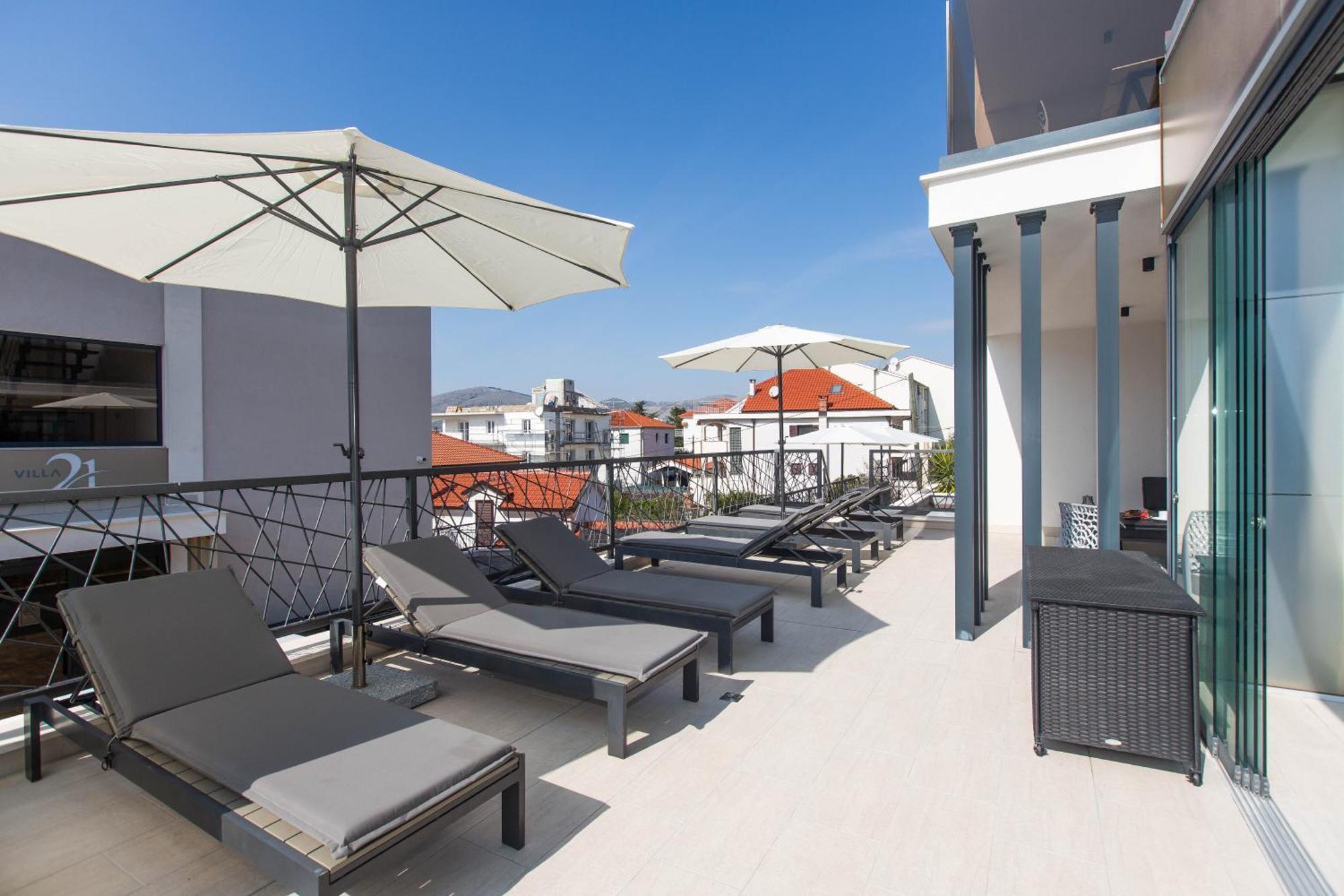 Villa 23 A Heated Pool Trogir Exterior foto