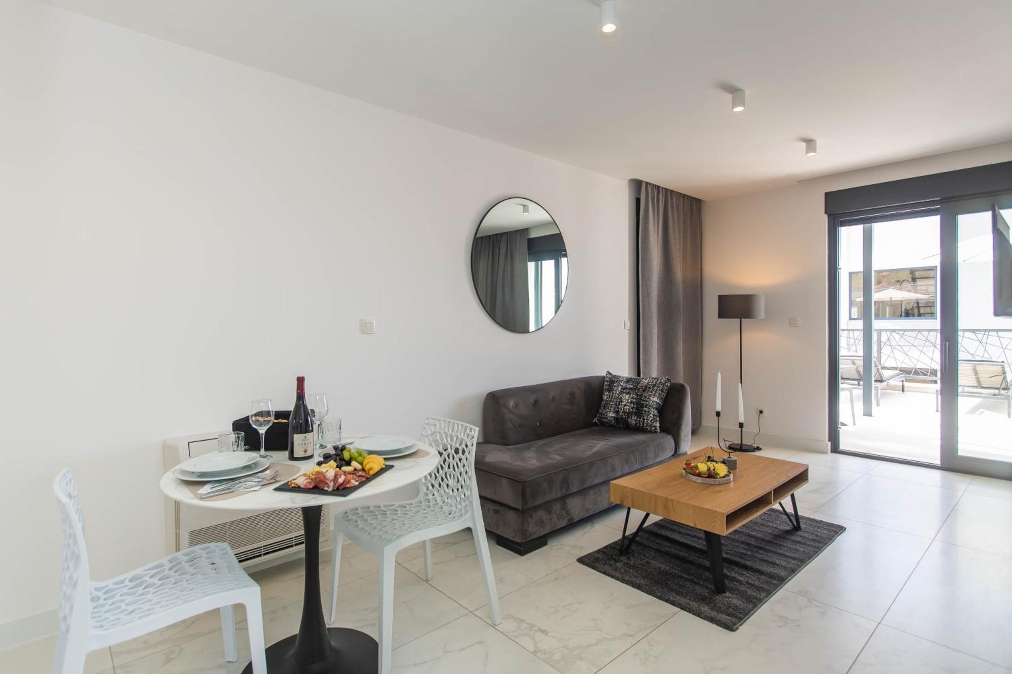 Villa 23 A Heated Pool Trogir Exterior foto