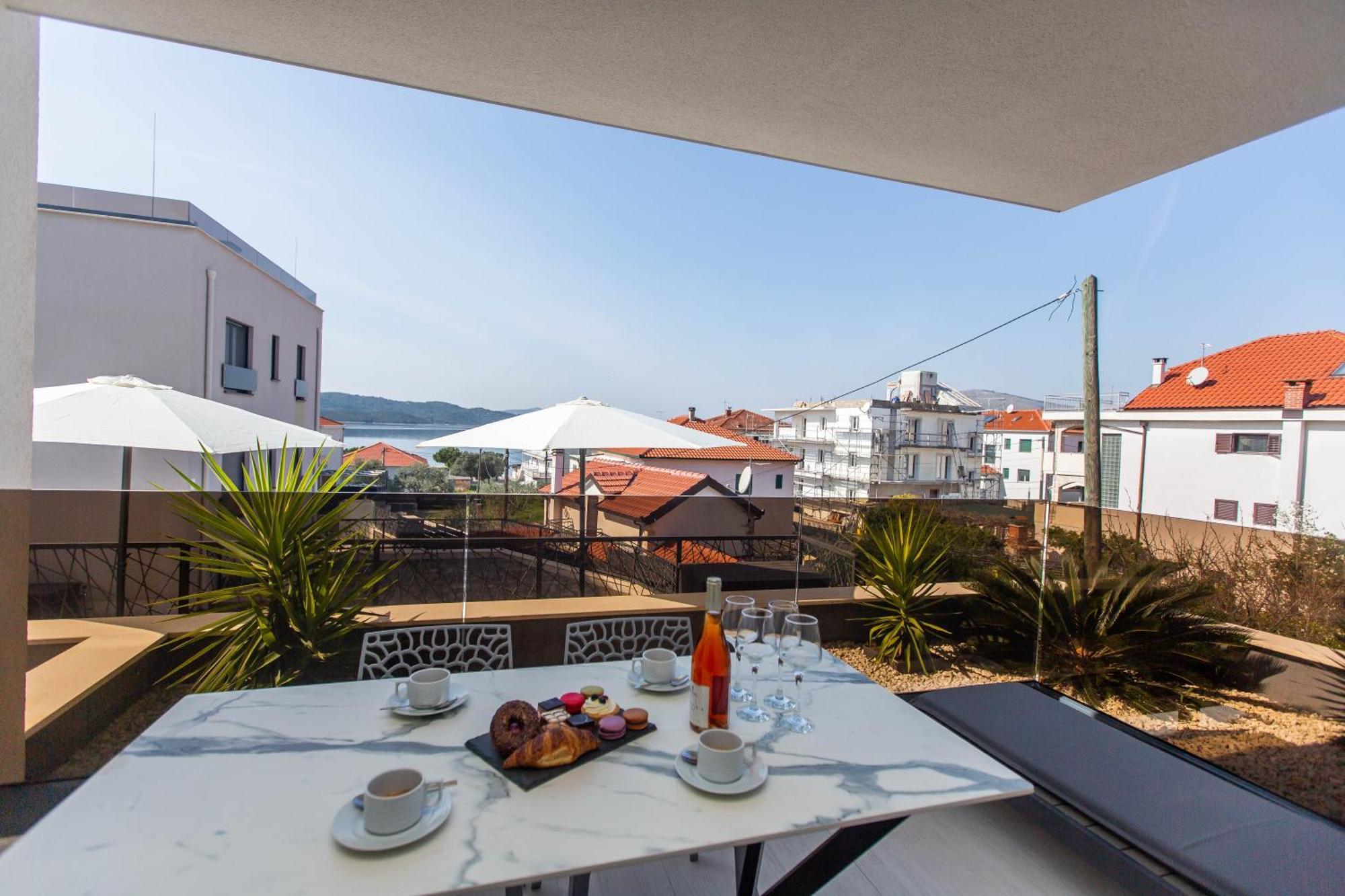 Villa 23 A Heated Pool Trogir Exterior foto