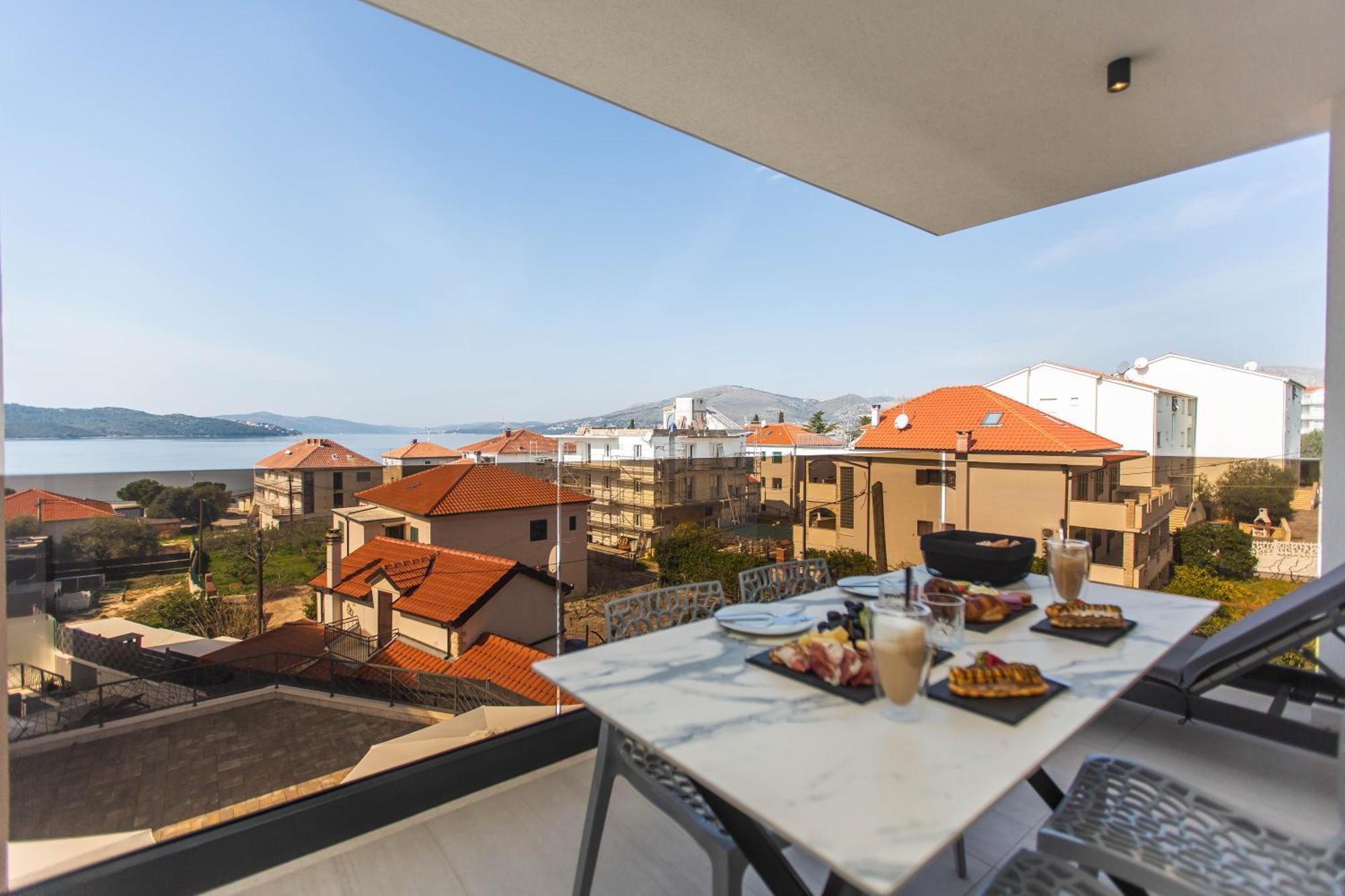 Villa 23 A Heated Pool Trogir Exterior foto
