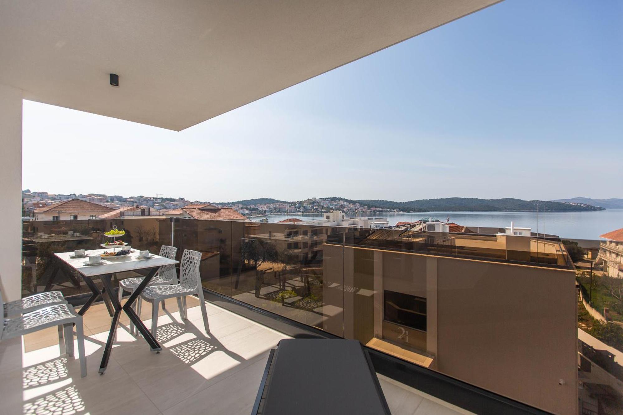 Villa 23 A Heated Pool Trogir Exterior foto
